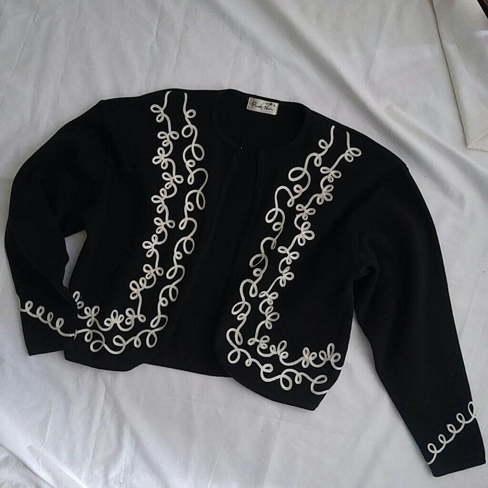 Sweater - Picture 5 of 7